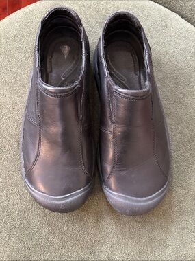 Women’s Keen Slip-On Leather Casual Shoes - Black